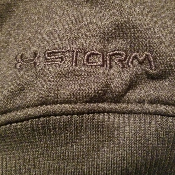 DONATING.Ladies UnderArmour Coldgear Sweatshirt - Picture 4 of 4